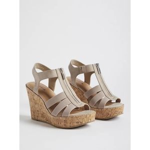 NEW Torrid Zip Wedge Stretch Front Faux Suede Taupe Extra Wide Width Sandals